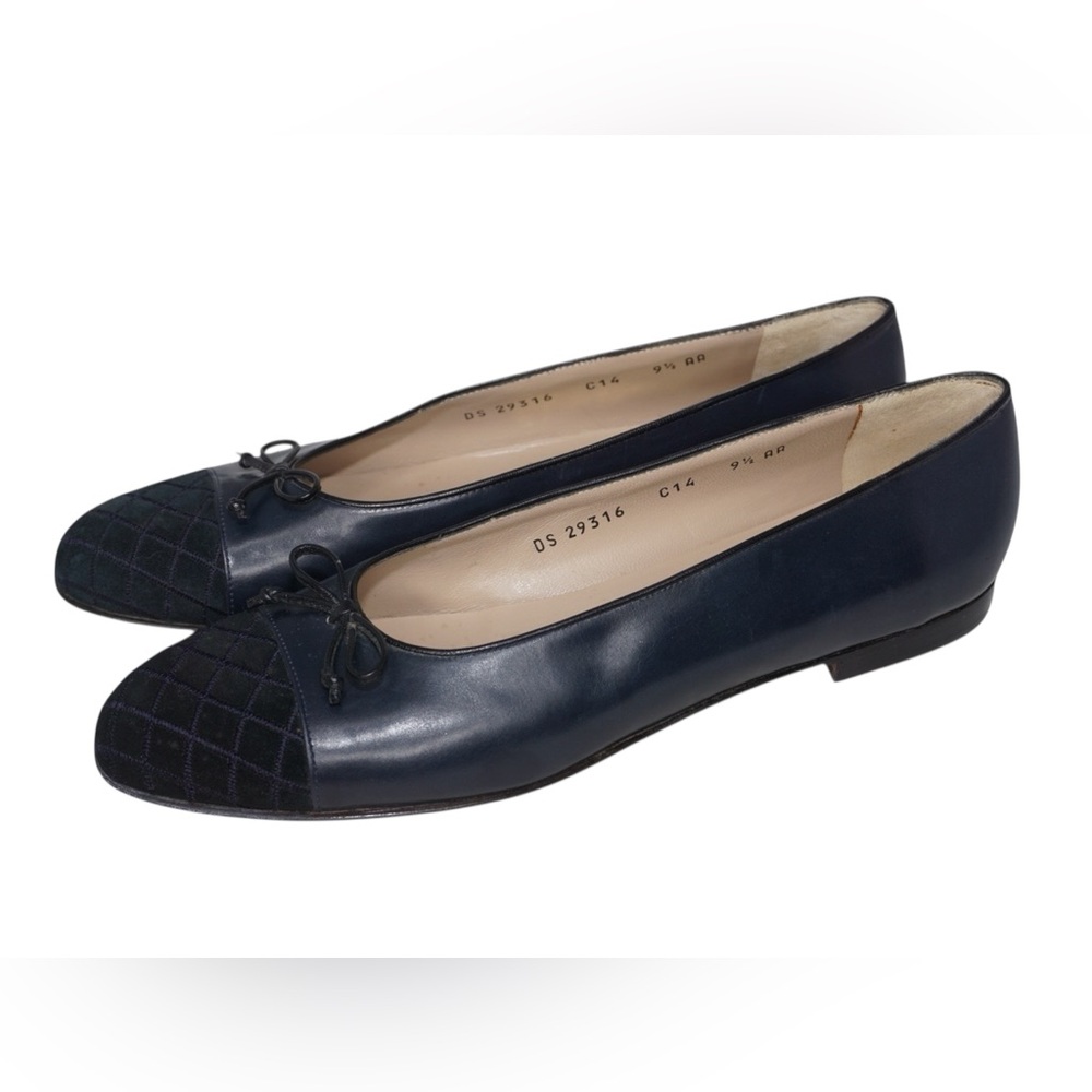 Salvatore Ferragamo Vintage Black Quilted Ballet Flats, Size 9.5AA - Picture 7 of 10